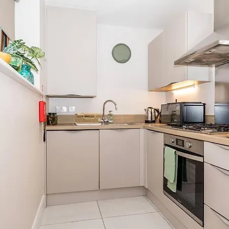 2 Bed Apartment In Ashbourne Exterior photo