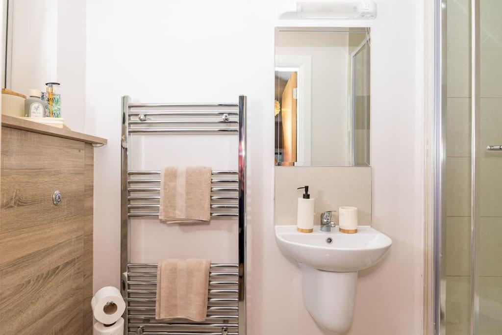 2 Bed In Apartment Ashbourne