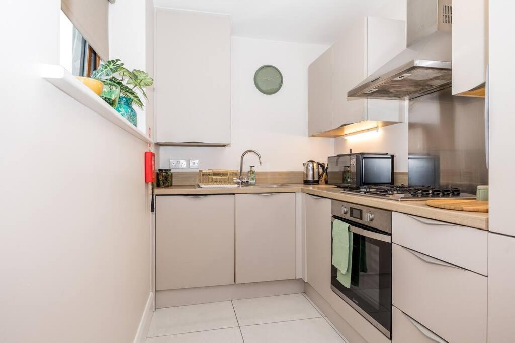2 Bed In Ashbourne