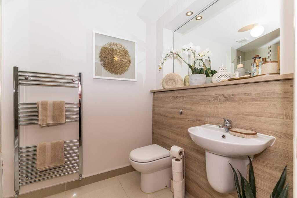 2 Bed In Apartment Ashbourne